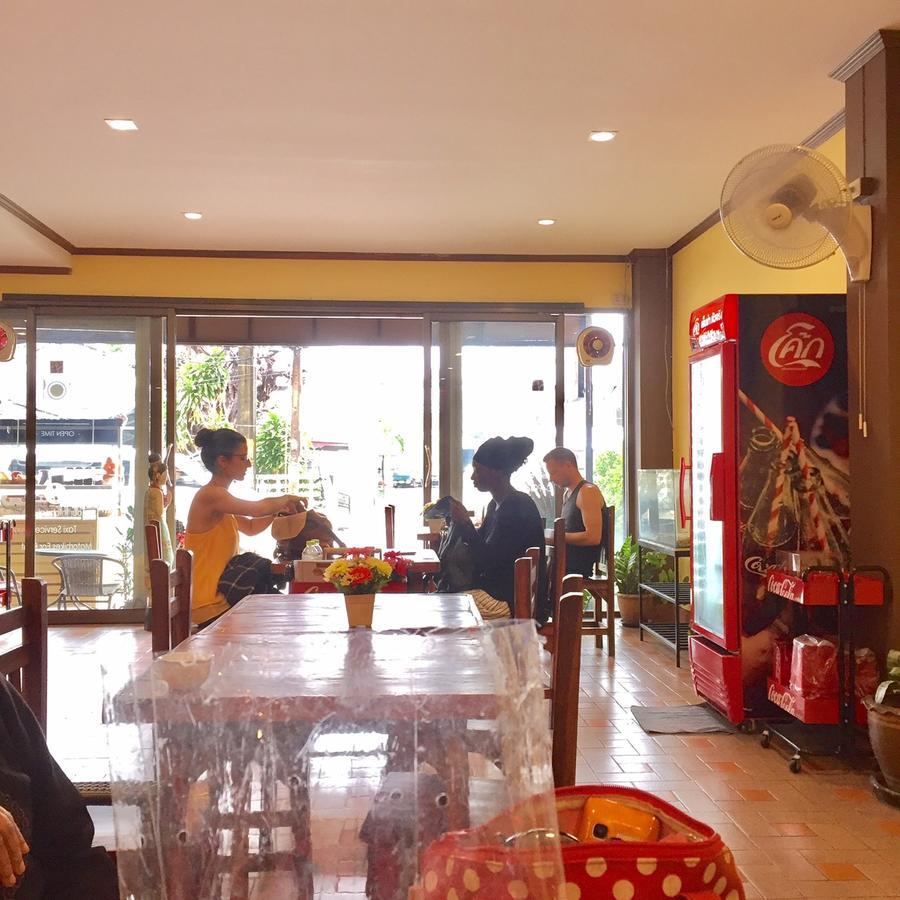 Kookkai House Hostel Patong Bagian luar foto