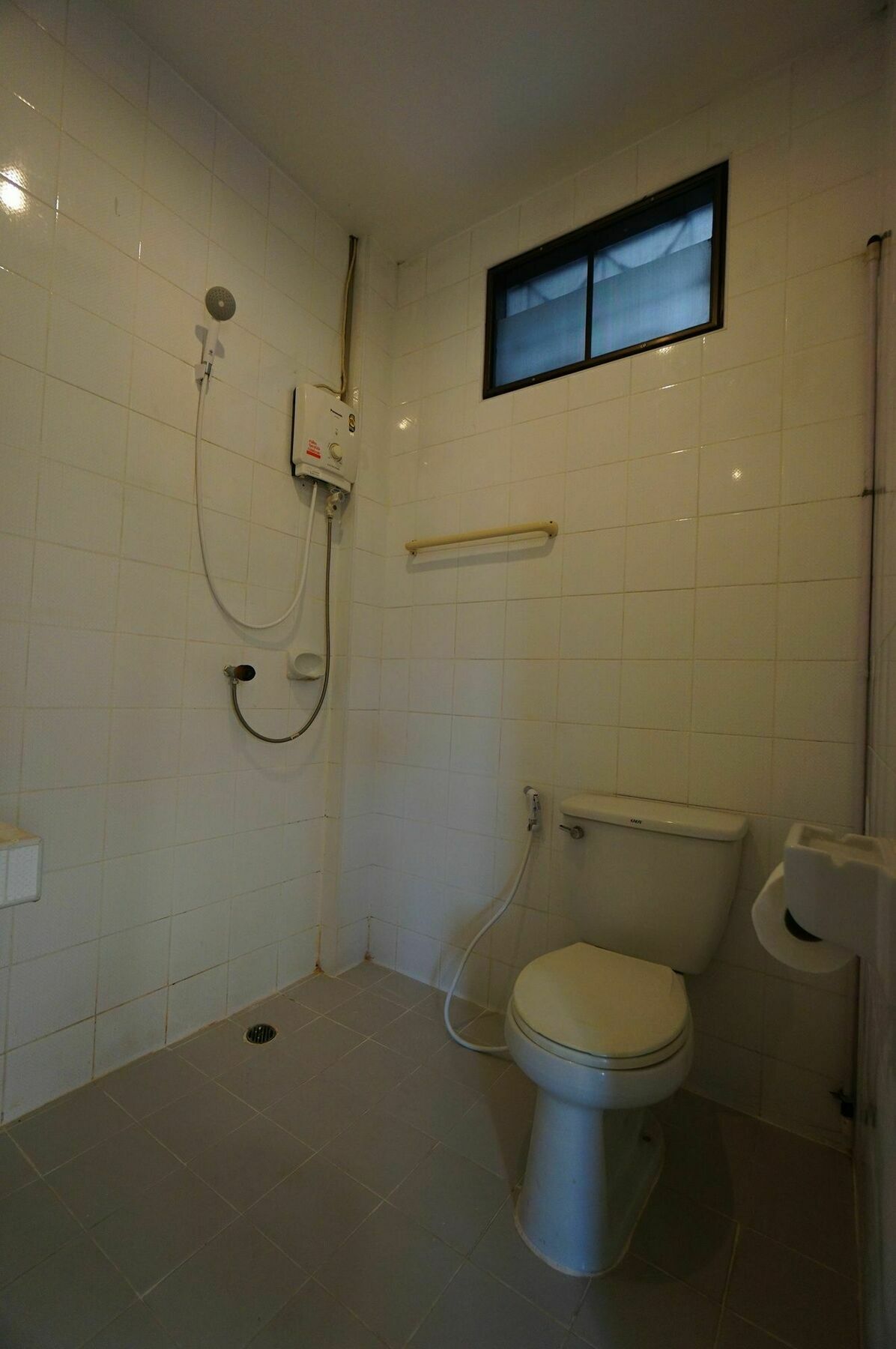 Kookkai House Hostel Patong Bagian luar foto