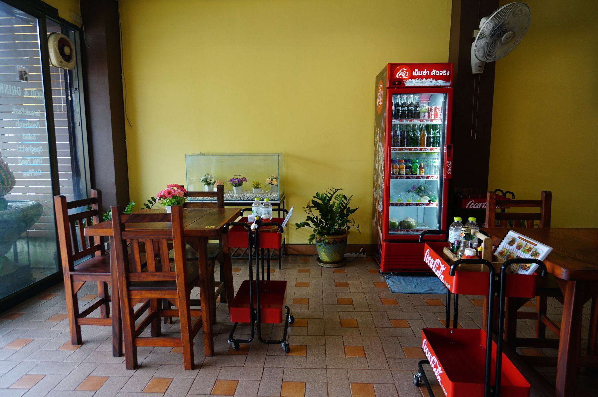 Kookkai House Hostel Patong Bagian luar foto
