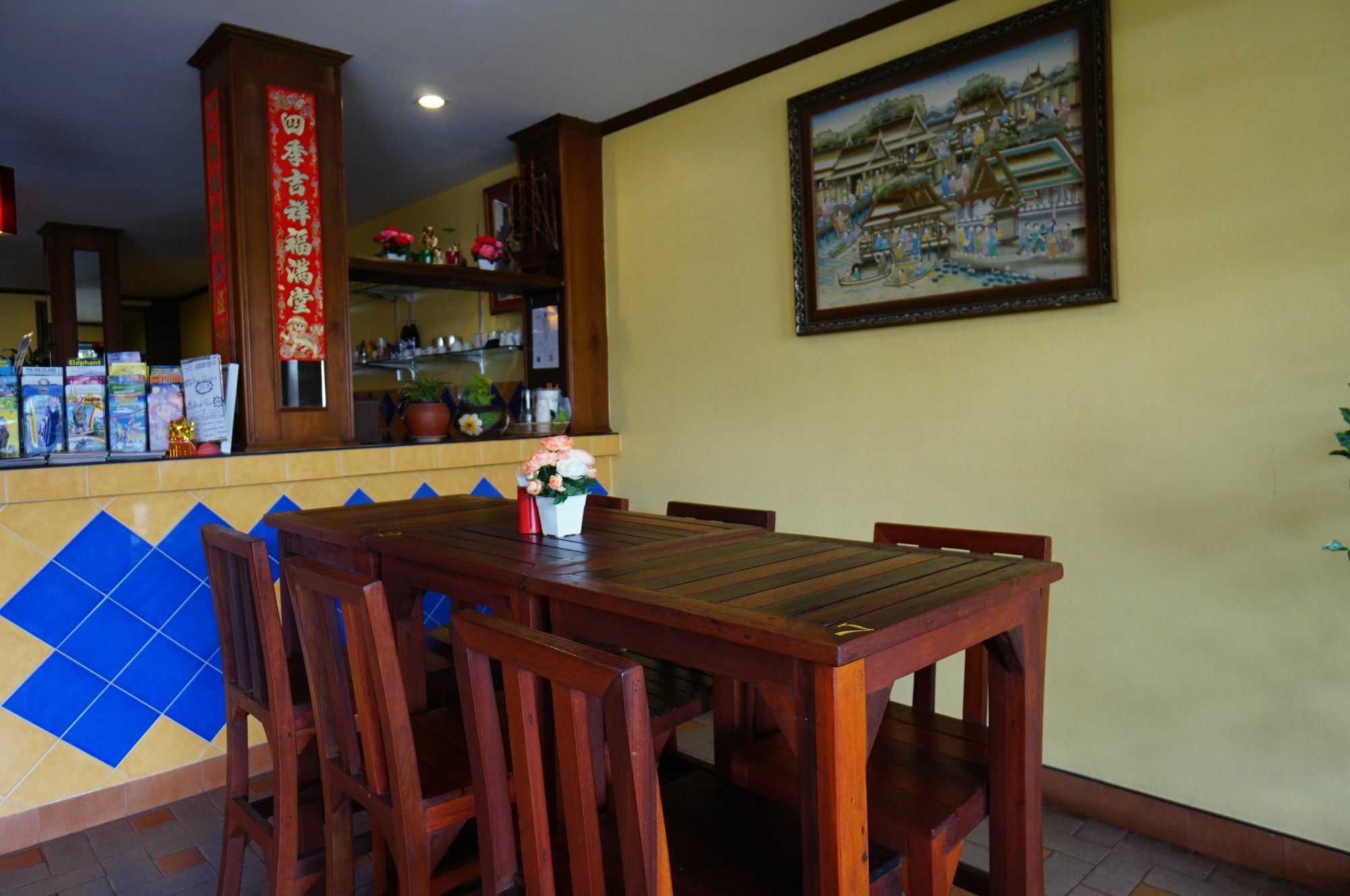 Kookkai House Hostel Patong Bagian luar foto