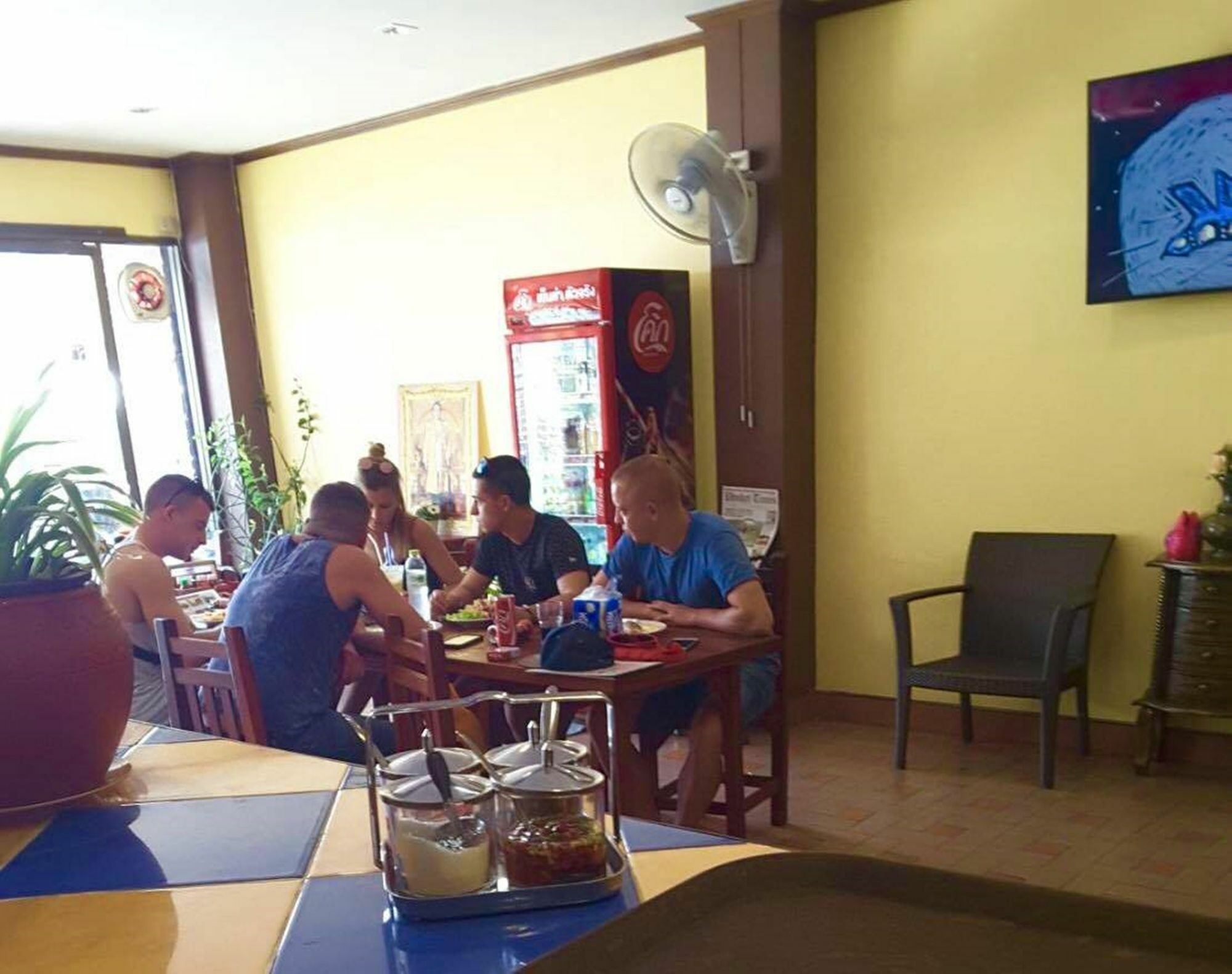 Kookkai House Hostel Patong Bagian luar foto