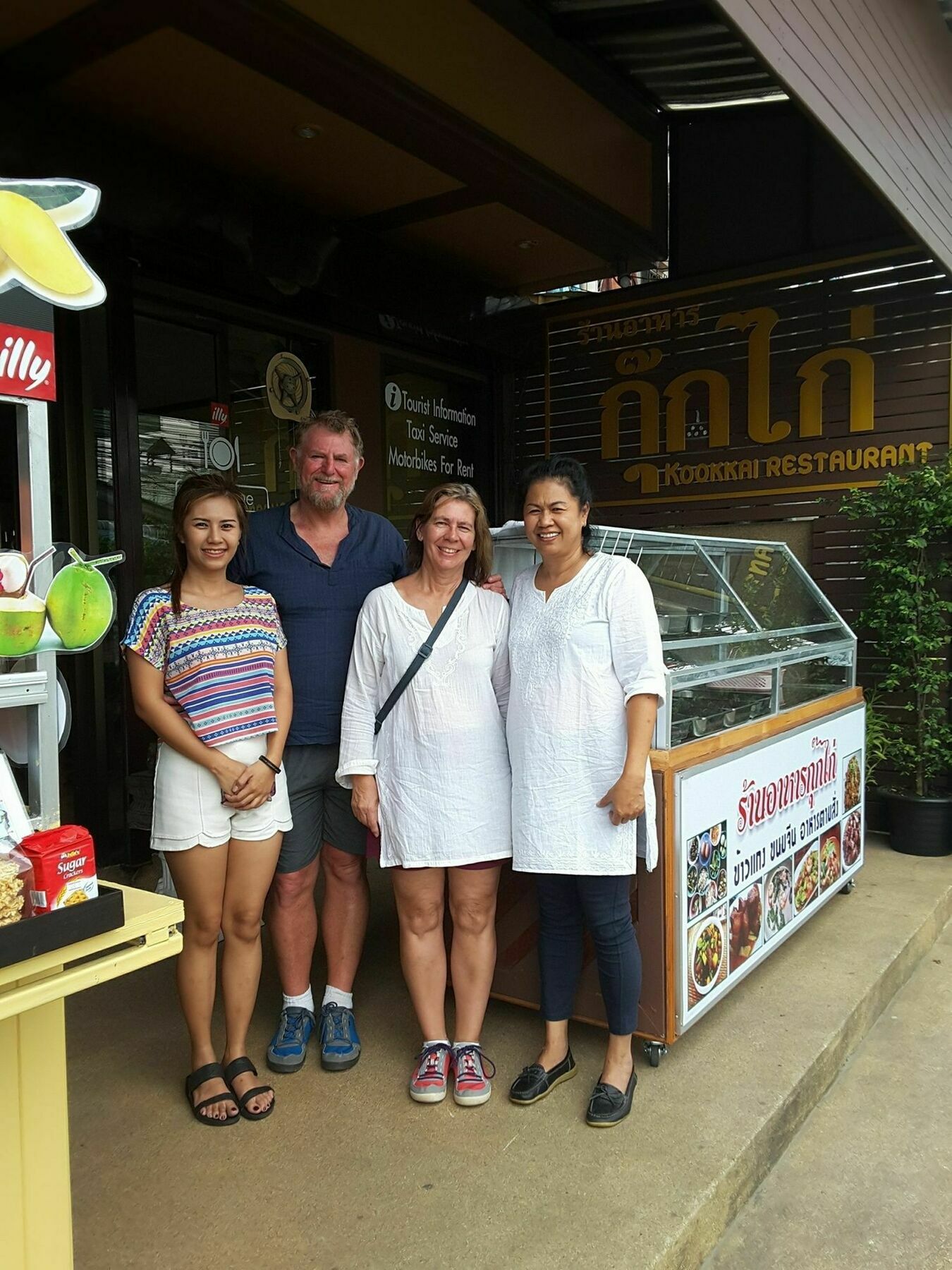 Kookkai House Hostel Patong Bagian luar foto